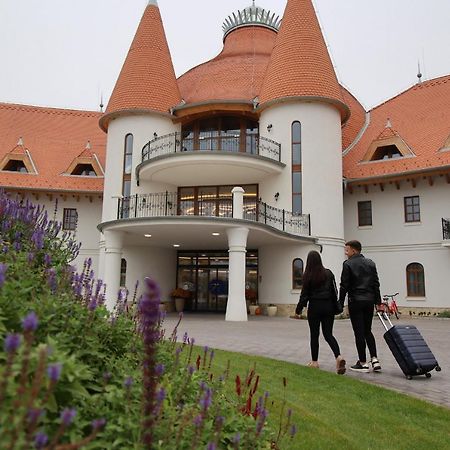 Hungarikum Hotel Lakitelek Eksteriør billede