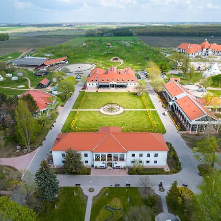 Hungarikum Hotel Lakitelek Eksteriør billede